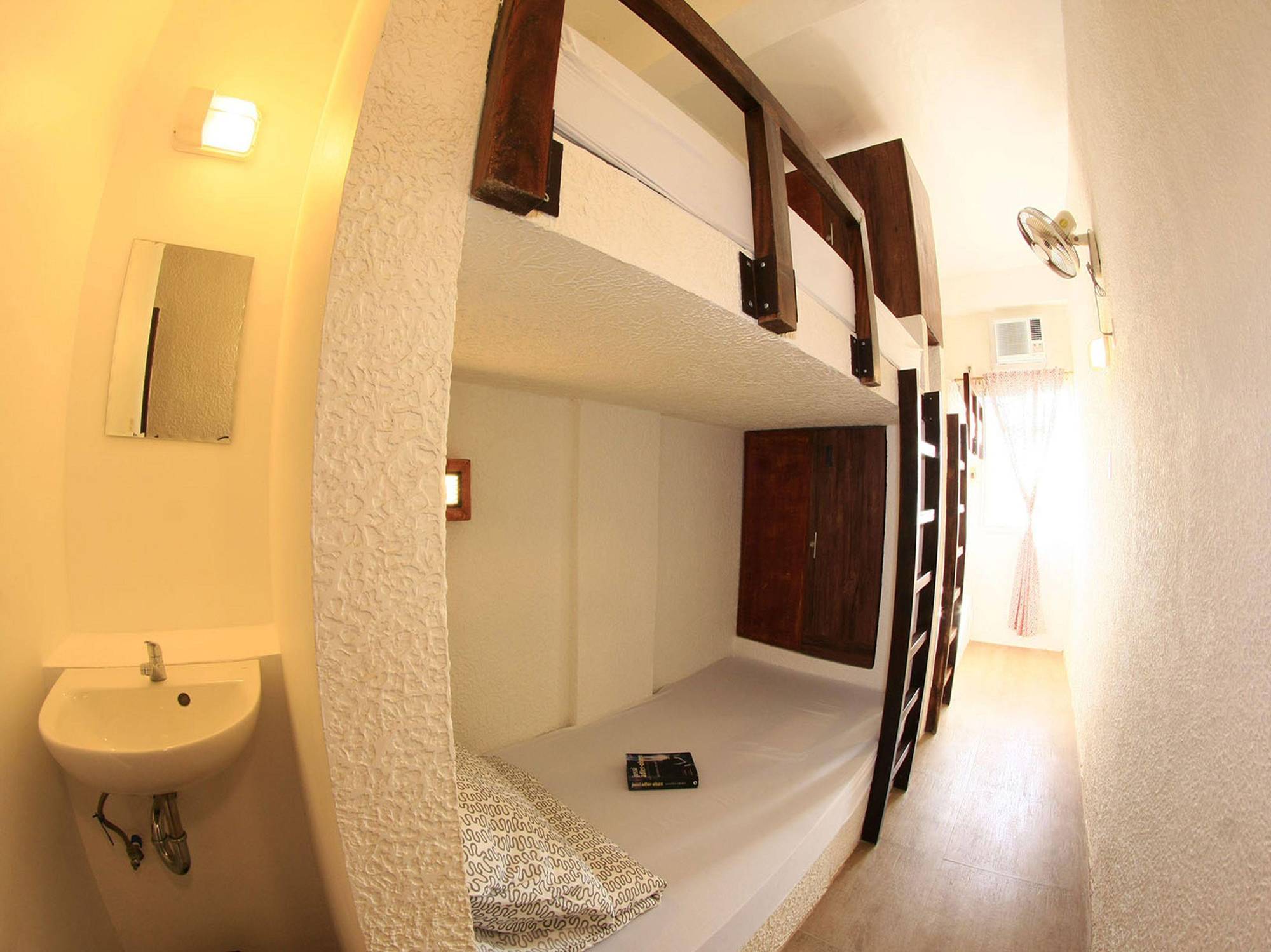 קורון Sea Horse Guest House מראה חיצוני תמונה